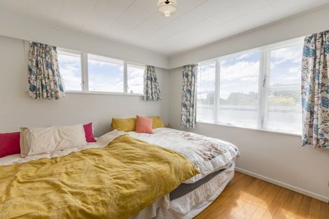 Photo of property in 12 Kowhai Grove, Raumati Beach, Paraparaumu, 5032