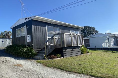 Photo of property in 9 Foster Crescent, Snells Beach, 0920