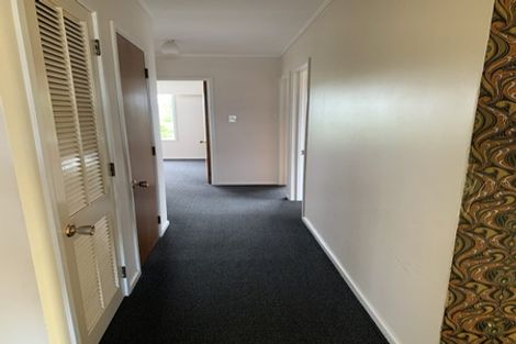 Photo of property in 4206 Great North Road, Glendene, Auckland, 0602