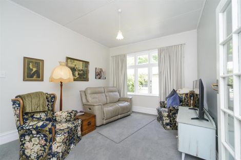 Photo of property in 89 Bridge Street, Bulls, 4818