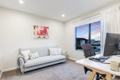 Photo of property in 24a Lumbarda Drive, Kumeu, 0810