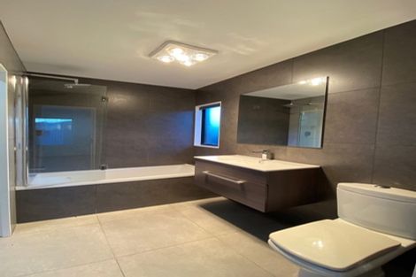 Photo of property in 78 Burswood Drive, Burswood, Auckland, 2013