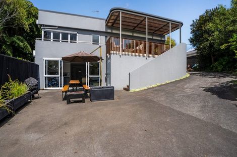 Photo of property in 19 Alberta Road, Glen Avon, New Plymouth, 4312
