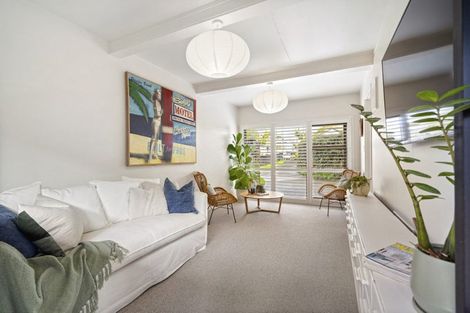 Photo of property in 2/10 Merani Street, Narrow Neck, Auckland, 0622
