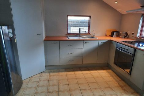 Photo of property in 21 Thatcher Crescent, Crofton Downs, Wellington, 6035