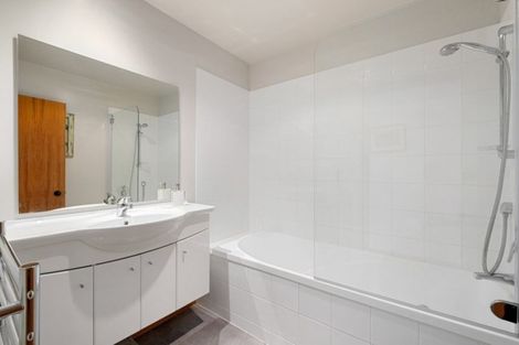 Photo of property in 5 Castalia Drive, Lake Hayes, Queenstown, 9304