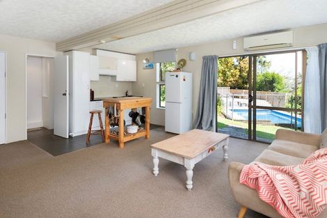 Photo of property in 7 Evelyn Road, Cockle Bay, Auckland, 2014