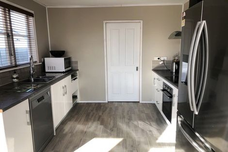 Photo of property in 21 Bledisloe Street, Levin, 5510