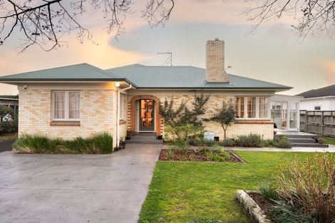 Photo of property in 27 Casey Avenue, Fairfield, Hamilton, 3214