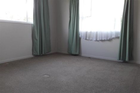 Photo of property in 28 Reynella Drive, Massey, Auckland, 0614