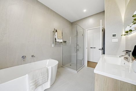 Photo of property in 7 Harakeke Lane, Orewa, 0931