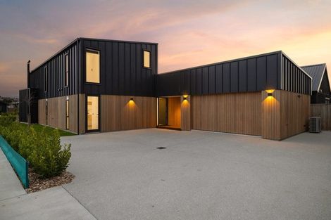 Photo of property in 69 Howden Drive, Jacks Point, 9371