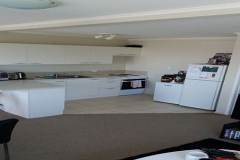 Photo of property in 1/27 Neptune Avenue, Beach Haven, Auckland, 0626