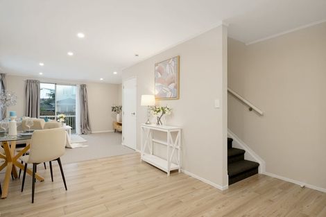 Photo of property in 11 Manatu Lane, Kelston, Auckland, 0602