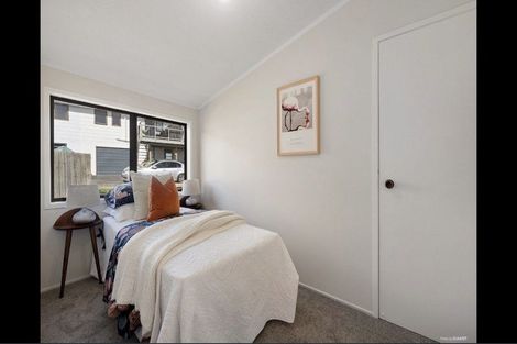 Photo of property in 1/324 Glenfield Road, Glenfield, Auckland, 0629