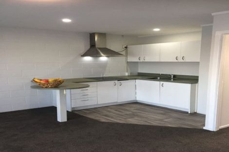 Photo of property in 3o Mountain Road, Mount Wellington, Auckland, 1060