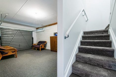 Photo of property in 41 Kohekohe Street, New Lynn, Auckland, 0600