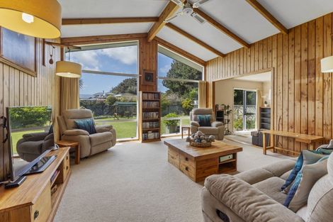 Photo of property in 34 Scott Avenue, Otaki Beach, Otaki, 5512