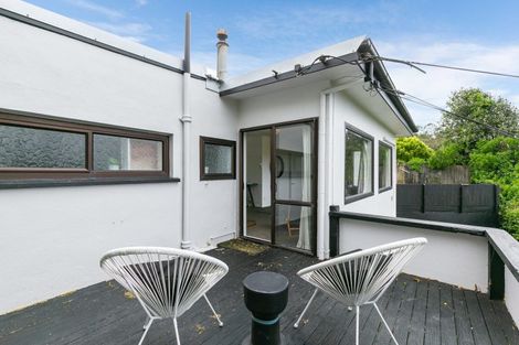 Photo of property in 5 Houghton Bay Road, Houghton Bay, Wellington, 6023