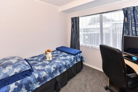 Photo of property in 2/8 Celmisia Place, Weymouth, Auckland, 2103