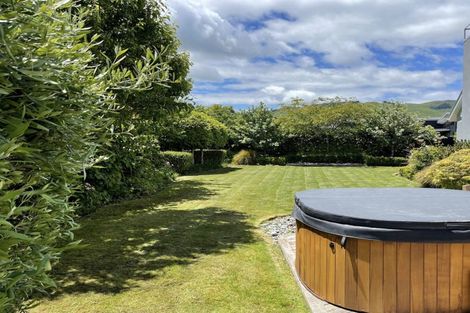 Photo of property in 26 Montgomery Crescent, Kinloch, Taupo, 3377