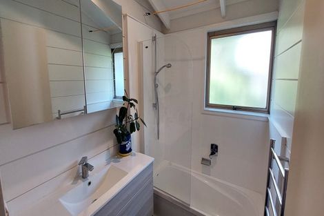 Photo of property in 7 Dundee Place, Crofton Downs, Wellington, 6035