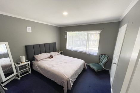 Photo of property in 25 Chadlington Avenue, Henderson, Auckland, 0612