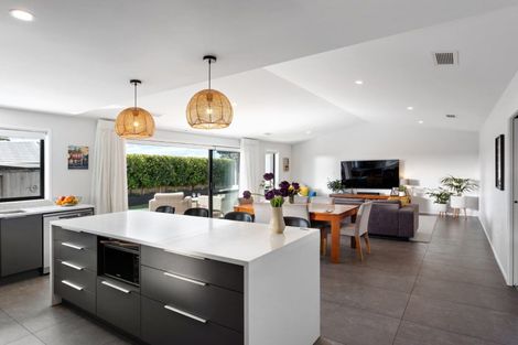 Photo of property in 7 Cotula Way, Papamoa Beach, Papamoa, 3118