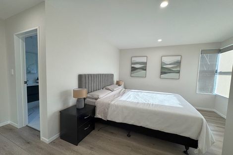 Photo of property in 40 Glidepath Road, Hobsonville, Auckland, 0616