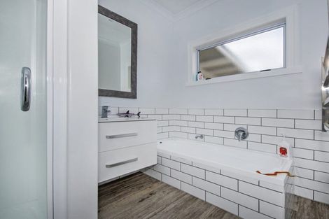 Photo of property in 33 Lovatt Crescent, Kensington, Whangarei, 0112