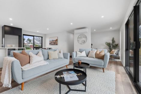 Photo of property in 1 Kakariki Crescent, Carterton, 5713