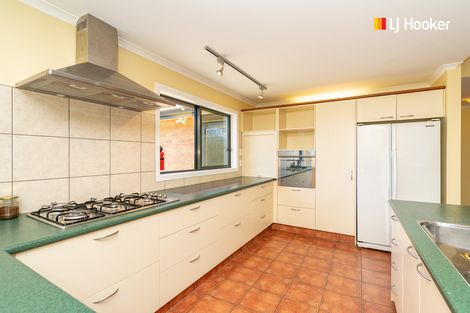 Photo of property in 1 Joshua Place, Helensburgh, Dunedin, 9010