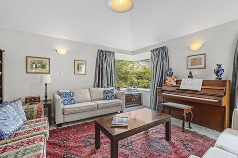Photo of property in 6a Spencer Place, Merrilands, New Plymouth, 4312