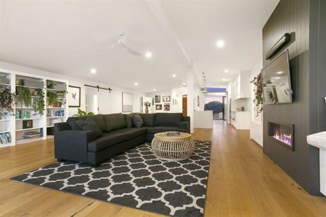 Photo of property in 10 Hillcrest Road, Hatfields Beach, Orewa, 0931