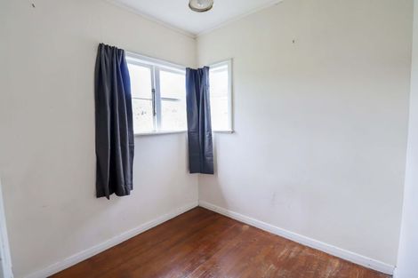 Photo of property in 5 Purser Grove, Fairfield, Lower Hutt, 5011