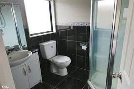 Photo of property in 21 Chadlington Avenue, Henderson, Auckland, 0612