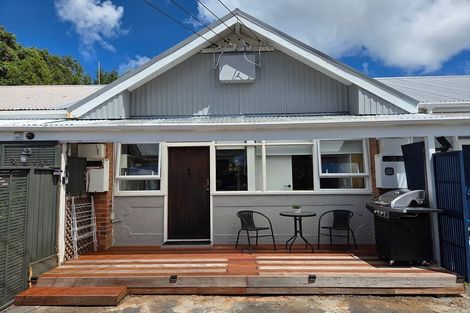 Photo of property in The Stables, 3/9 August Place, Greenlane, Auckland, 1061