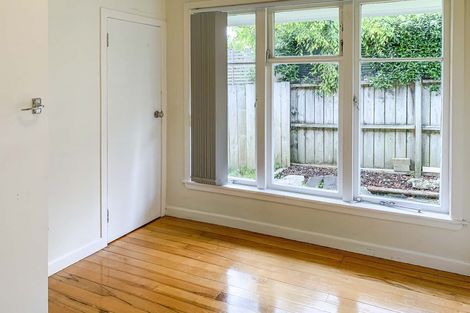 Photo of property in 2/1280 New North Road, Avondale, Auckland, 1026
