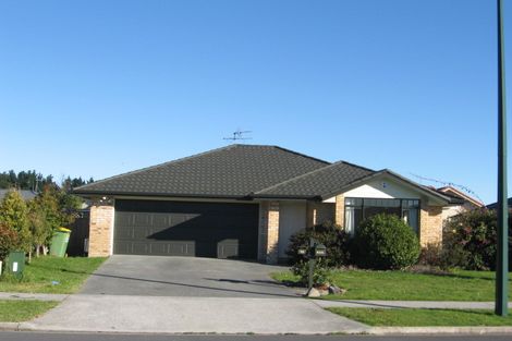 Photo of property in 162 Wattle Farm Road, Wattle Downs, Auckland, 2103