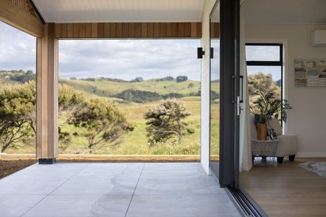 Photo of property in 11 Kapokapowai Street, Raglan, 3225