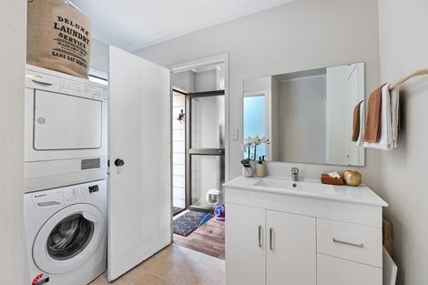 Photo of property in 10a Stillwater Crescent, Stillwater, Silverdale, 0993