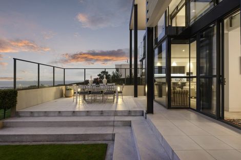 Photo of property in 23a Glendevere Terrace, Redcliffs, Christchurch, 8081