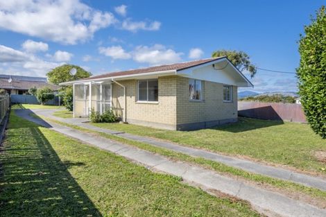Photo of property in 42 Te Rauparaha Street, Otaki, 5512