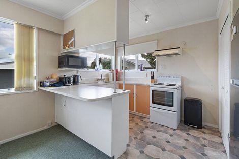 Photo of property in 36 John F Kennedy Drive, Milson, Palmerston North, 4414