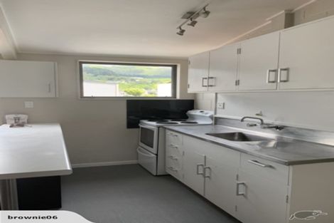 Photo of property in 8/21 Collins Avenue, Tawa, Wellington, 5028