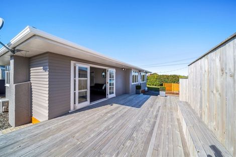 Photo of property in 2 Maire Street, Hawera, 4610