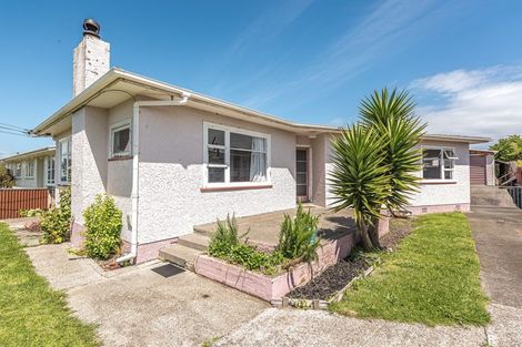 Photo of property in 44 Titoki Street, Castlecliff, Whanganui, 4501