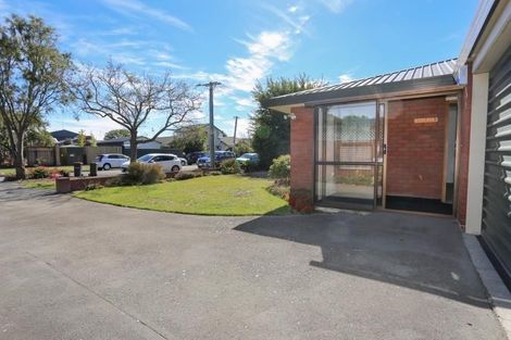 Photo of property in 2a Manor Place, Bryndwr, Christchurch, 8053