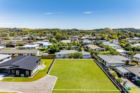 Photo of property in 25 George Yee Place, Taradale, Napier, 4112