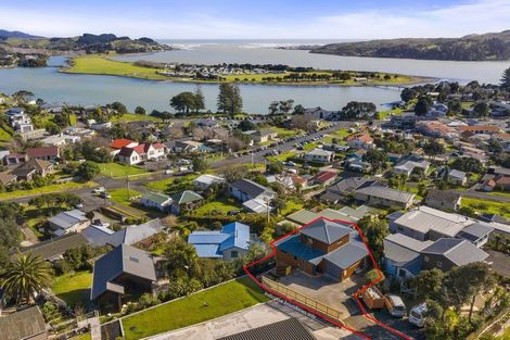 Photo of property in 16 Upper Bow Street, Raglan, 3225